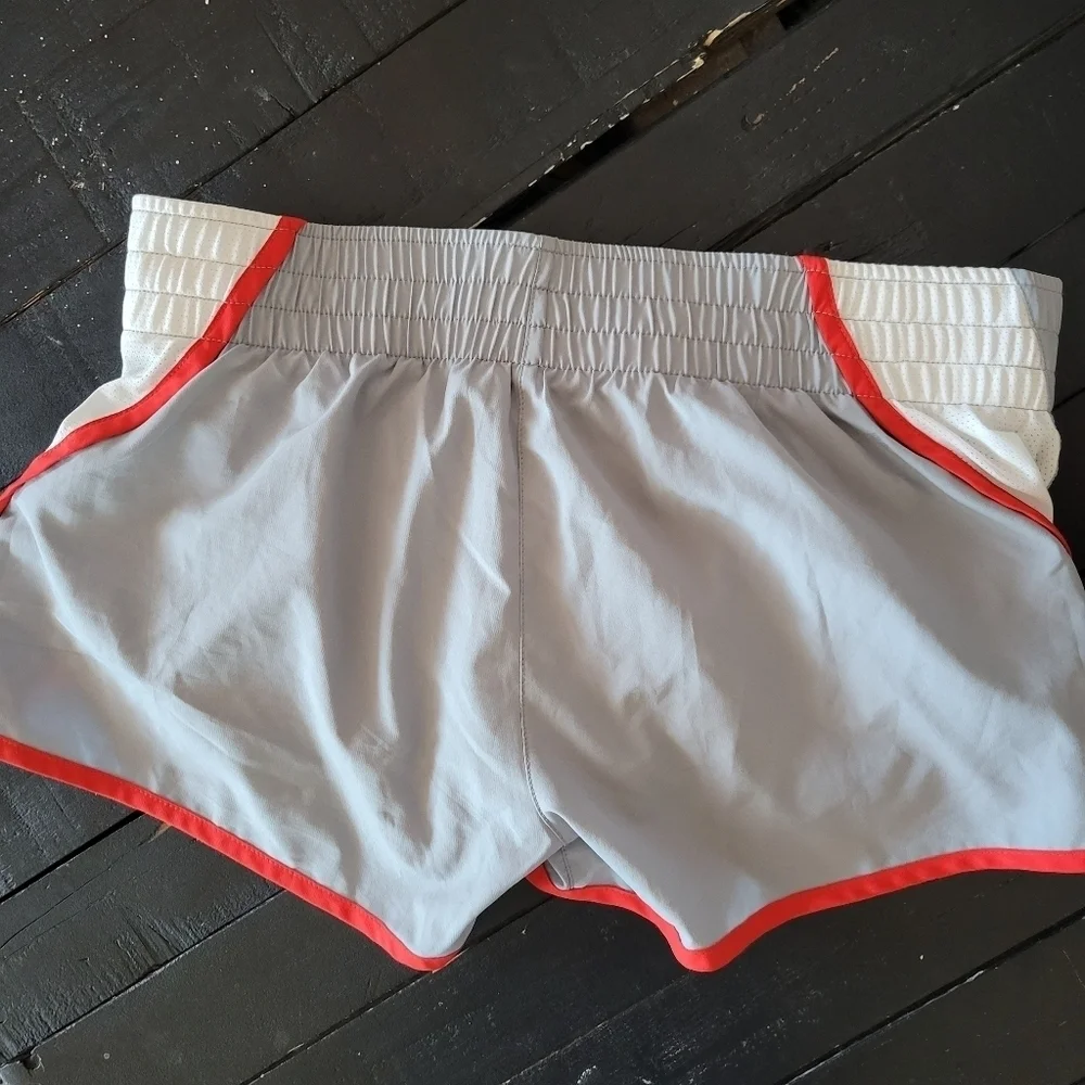 Nike Dri-Fit Women's Medium Gray Athletic Running Shorts Lined Red Trim Gym